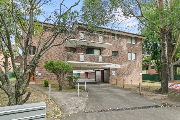 8/27 Park Avenue, Westmead NSW 2145 - Apartment For Rent | Domain - Photo 1
