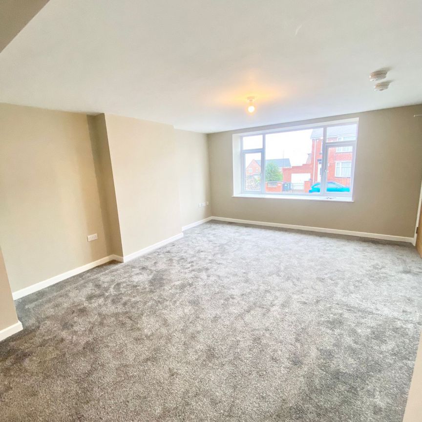 Home - Rooms - FLAT 2, 15 MOUNT VERNON ROAD S70 4DF - Photo 1