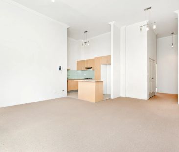 MODERN & CONVENIENTLY LOCATED - Photo 2