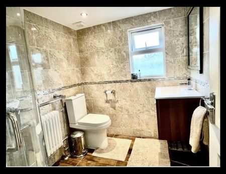 Room in a Shared House, Cavendish Gardens, IG11 - Photo 5