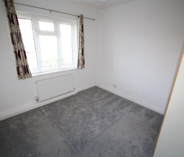 4 bedroom detached house to rent - Photo 4