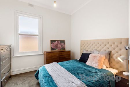 Spacious Villa in the Heart of Mile End! - Photo 5