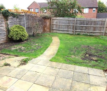 3 bedroom semi-detached house to rent - Photo 1