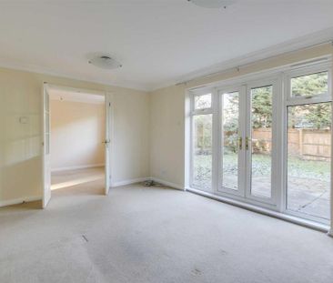 4 bedroom detached house to rent - Photo 1