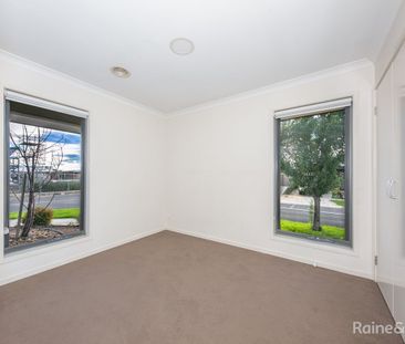 LOVELY 3 BEDROOM HOME - Photo 2