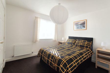 2 bedroom flat to rent - Photo 3