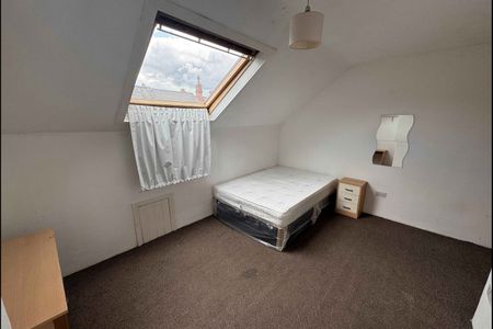 6 Bedroom Student Properties - Photo 5