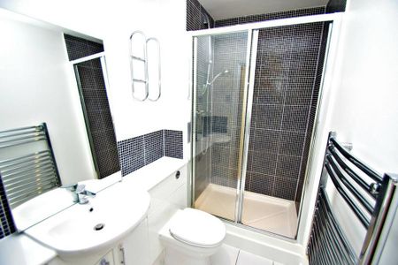 2 bedroom flat to rent - Photo 5