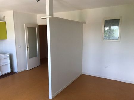 Location Appartement 1 pièce 29m² ORLEANS 45000 - Photo 5
