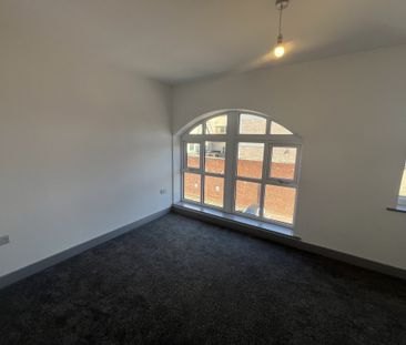 Portland Place, DN1 3DF - Photo 2