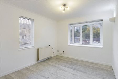 Sweet Briar Drive, Calcot, Reading, Berkshire, RG31 - Photo 3