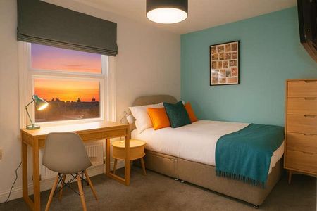 St. John's Street, Reading, RG1 - Photo 2