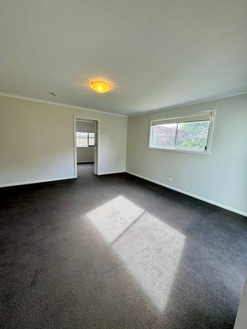 Spacious Home for Rent – 17 Tainton Road, Burwood East - Photo 5