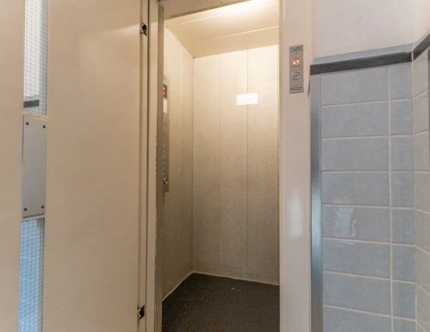 Schöne ca. 78m² große 3-Zimmer-Wohnung mit Balkon, Aufzug und hellem Tageslichtbad - Foto 1