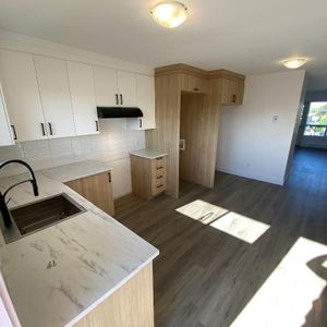 4 ½ rénové à louer – Sainte-Rose, Laval - Tranquille - Photo 2