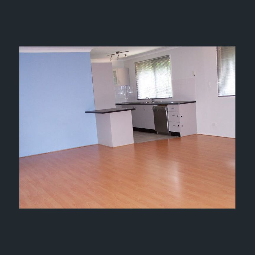 Four Bedrooms in Quite street - Photo 1