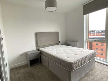 AVAILABLE 9TH APRIL! | | Furnished One Bedroom Apartment | Large Private Balcony | Located on the 5th floor in the stunning Snow Hill Wharf Development - Photo 3