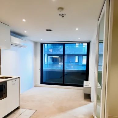 2b2b second bedroom - Photo 2