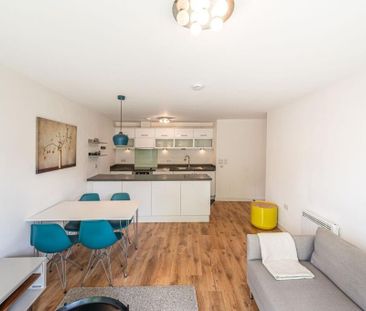 2 bedroom apartment to rent - Photo 2
