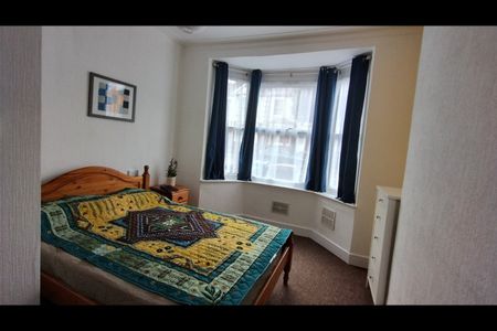 1 Bed Flat, Queensland Avenue, CV5 - Photo 3