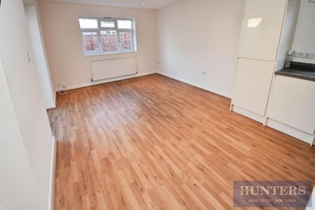 2 bedroom Bungalow To Let Total Size: 636 SQ FT - Photo 3