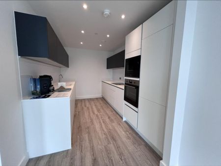 3 bedroom apartment to rent - Photo 4