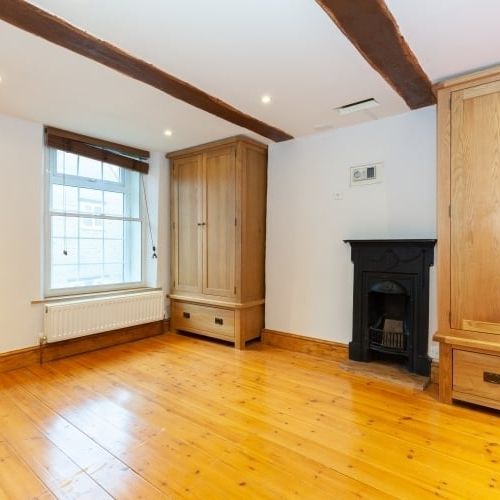 Manor Road, Woodstock - Photo 1