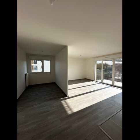 Location Appartement 2 pièces 58 m² Louviers - Photo 1