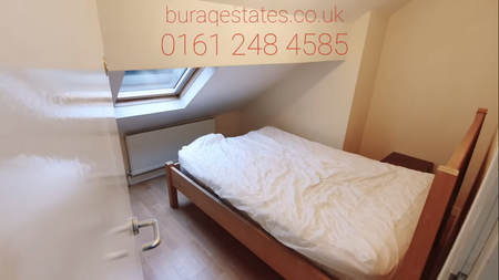 4 bedroom semi-detached house to rent - Photo 3