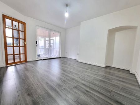 3 Bed Terraced House, York Road, B28 - Photo 3