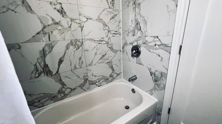 For Lease - 82 sanford Street Unit# Unit A, Barrie, Ontario - Photo 4