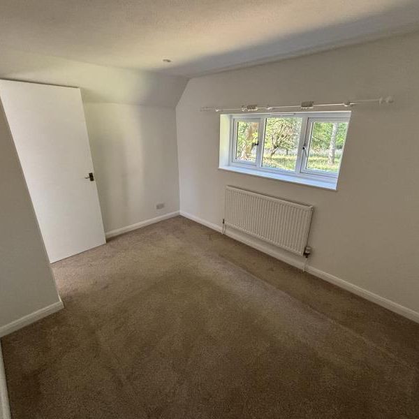 2 bedroom bungalow to rent - Photo 1