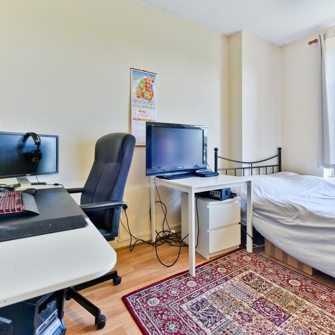 3 bedroom flat to rent - Photo 1