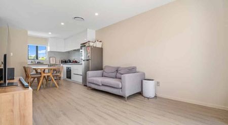 A Modern Townhouse In Totara Vale - Photo 3