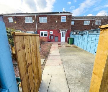 Mountbatten Close, Hartlepool - Photo 3