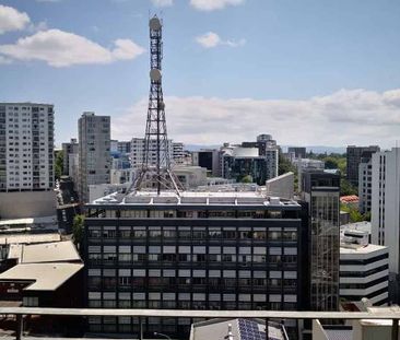 Central Auckland 1BR Gem w/Balcony - Photo 1