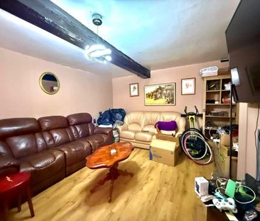 4 bedroom end of terrace house to rent - Photo 1