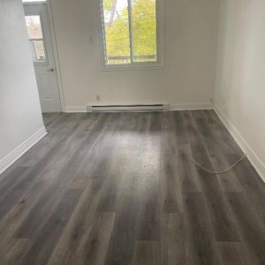 Montreal , 4 1/2 , pres metro Beaugrand - Photo 2