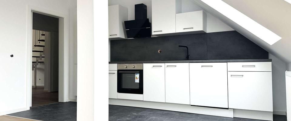 Außen Gründerzeit & Innen Neubau I neue Einbauküche I modernes Bad mit Dusche - Foto 1