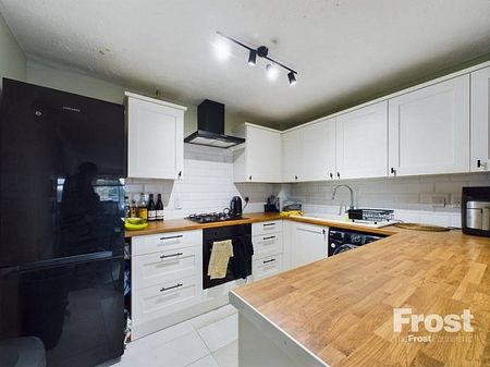 Gresham Road, Staines-upon-Thames, Surrey,TW18 - Photo 4