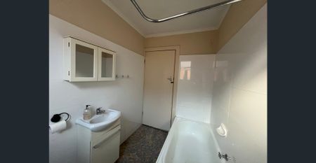 Comfortable Modern Style Unit close to CBD - Photo 4