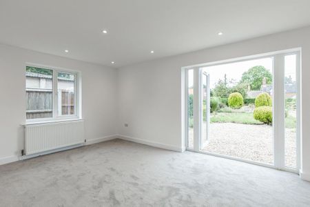 2 bedroom detached bungalow to rent - Photo 2