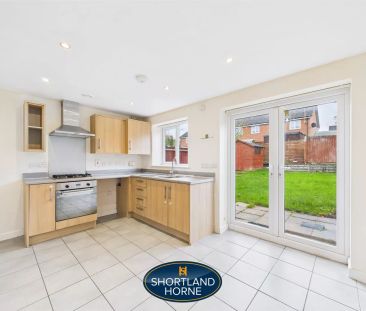 Dragonfly Drive, Spirit Quarters, Coventry - Photo 2