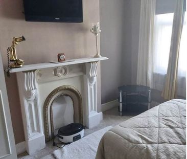 Room in a Shared House, Gonville Road, CR7 - Photo 2