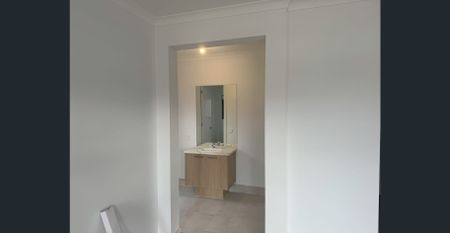 Beautiful Family Home in Riverlea Park - Photo 5