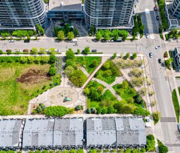 125 Village Green Square #11 - Photo 3