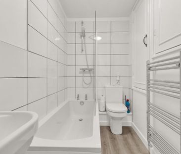 2 bedroom terraced house to rent - Photo 4