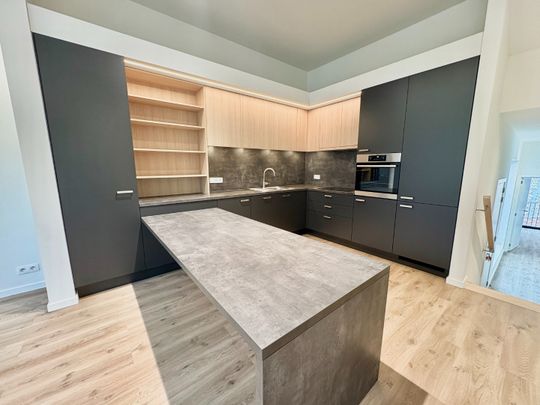 Ruim gerenoveerd 1-slpk appartement met terras - Photo 1