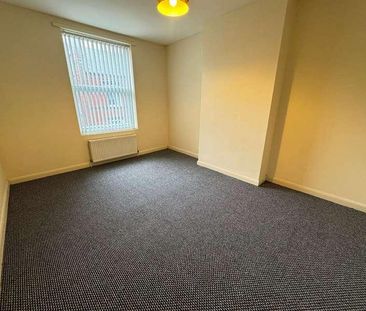 Marley Terrace, Leeds, LS11 - Photo 4