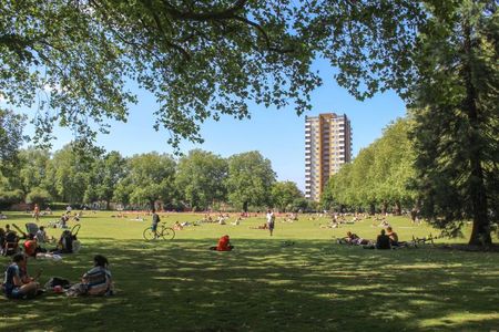 Single room in a newly renovated apartment next to London fields. - Photo 4
